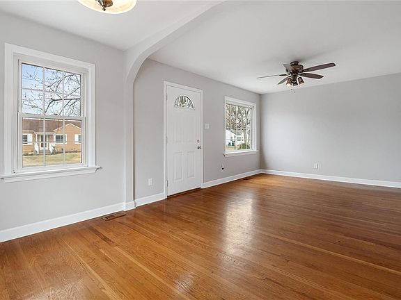 4th image of 1230 Saint Joan Dr