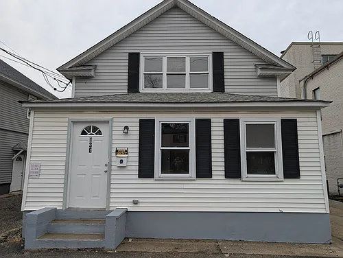 136 Duffy Ave Photo 1