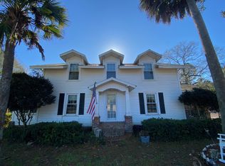 9917 N Highway 17, Mc Clellanville, SC 29458