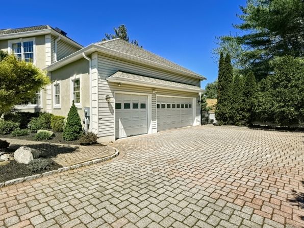 17 Farmstead Ln, Wayne Twp., NJ 07470