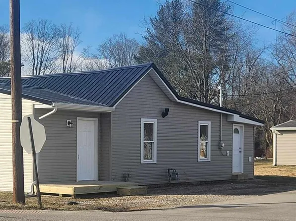 1044 Ohio Ave, Logan, OH 43138