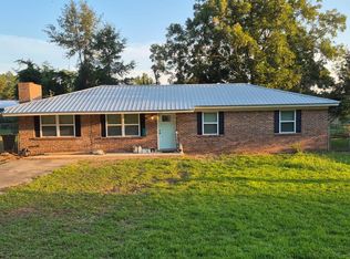 713 Dixie Rd, Slocomb, AL 36375