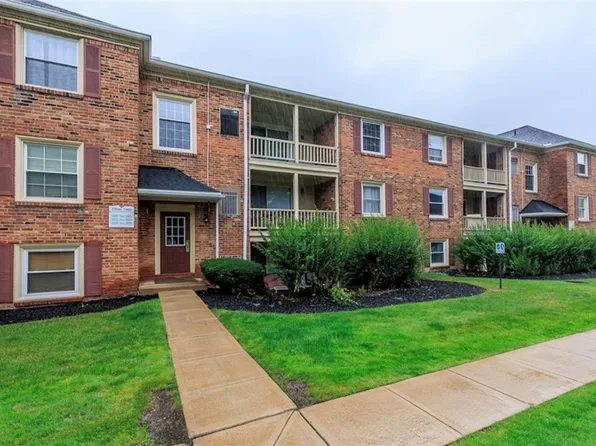 5810 Tiffany Ct, Lyndhurst, OH 44124