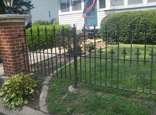 310 E Locust St #3, Bloomington, IL 61701