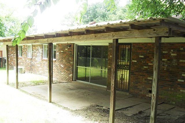 2nd image of 205 Drusilla Ln
