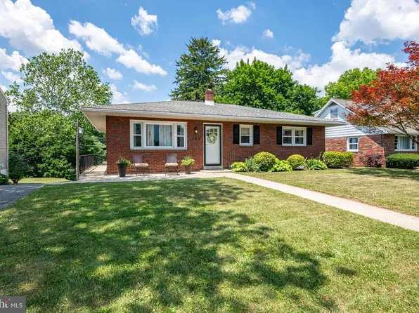 344 Pennwyn Pl, Reading, PA 19607