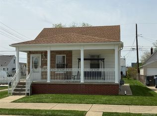6401 Kenilworth St, Dearborn, MI 48126