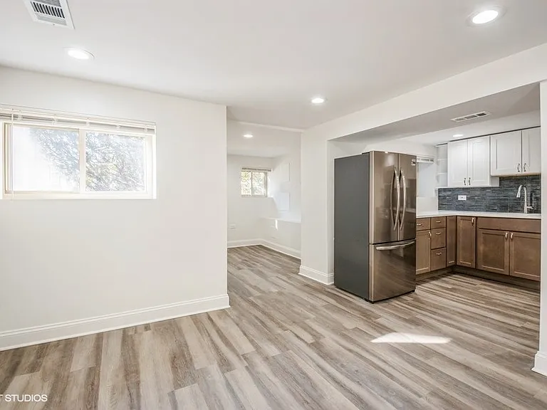 1414 W Rascher Ave #GE — Photo 4