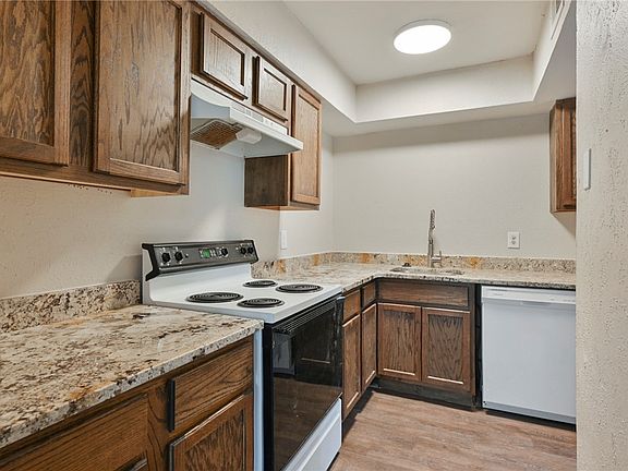 3rd image of 1214 Holik Dr APT D
