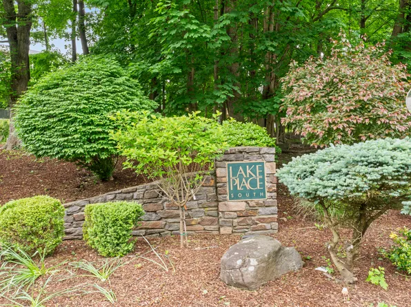 12 Boulevard Drive #21-130, Danbury, CT 06810