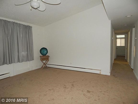 4th image of 1128 Nottingham Dr