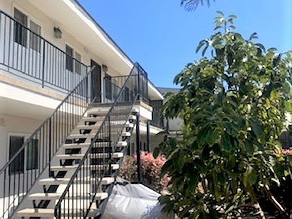3rd image of 811 Agate St APT 7
