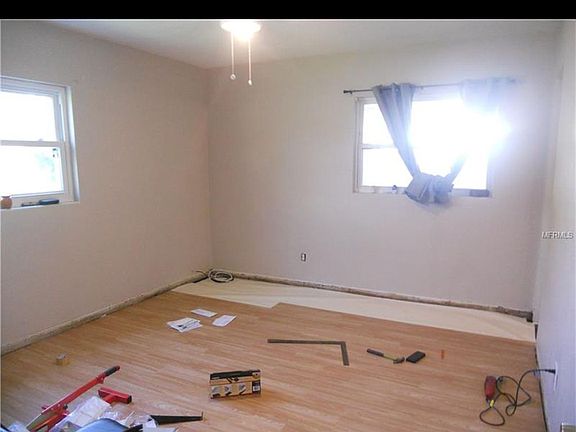 4th image of 7200 Alvina Way