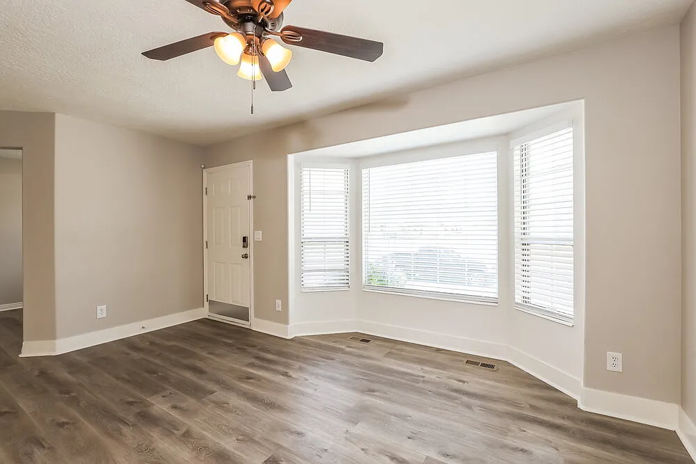 3 bed, 2.0 bath, 2360 sqft, $3,215 — Photo 4