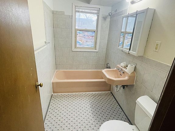 2nd image of 2419 Plymouth Ave N #11108352
