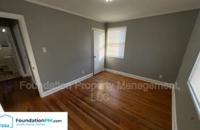 1570 Rebecca St — Photo 9