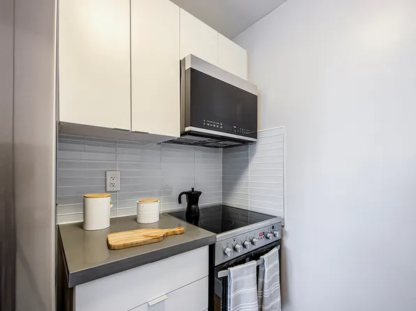 Dufferin Heights, 65 Dynevor Rd, Toronto, ON M6E 3W8