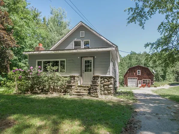 107 Pond Street, Newton, NH 03858