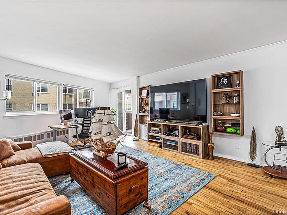 4th image of 600 Shore Road #5B