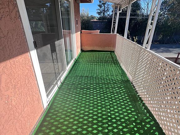 2nd image of 498 Richfield Dr APT 4
