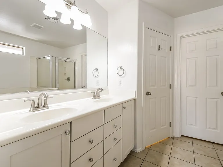 3829 E Kent Ave — Photo 10