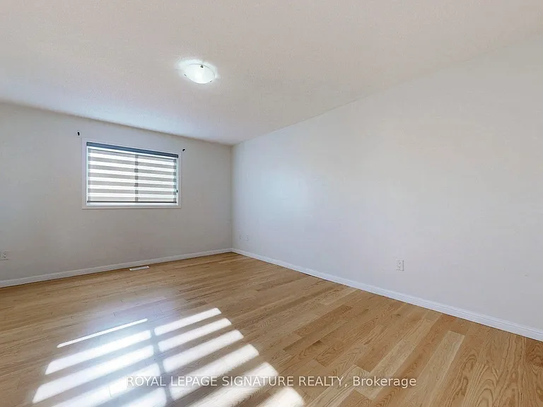 138 Sun King Cres — Photo 21
