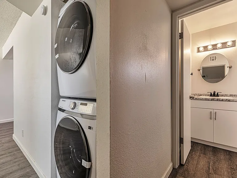 5927-5939 W Rose Ln #5947 — Photo 30