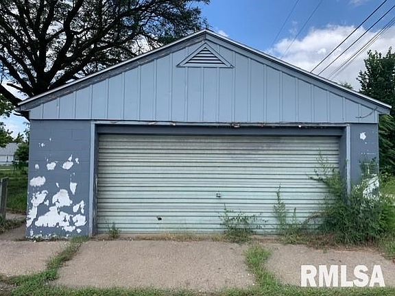 3rd image of 629 7th St