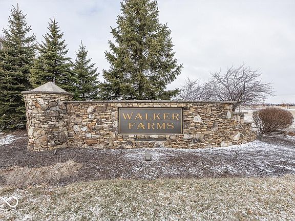 3rd image of 6107 Pebblebrooke Rd