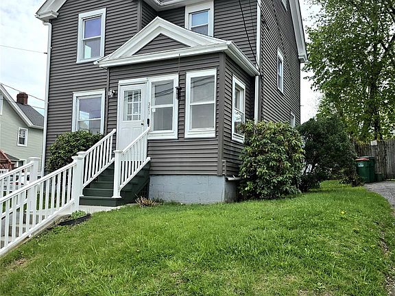 2nd image of 371-373 Verplanck Avenue