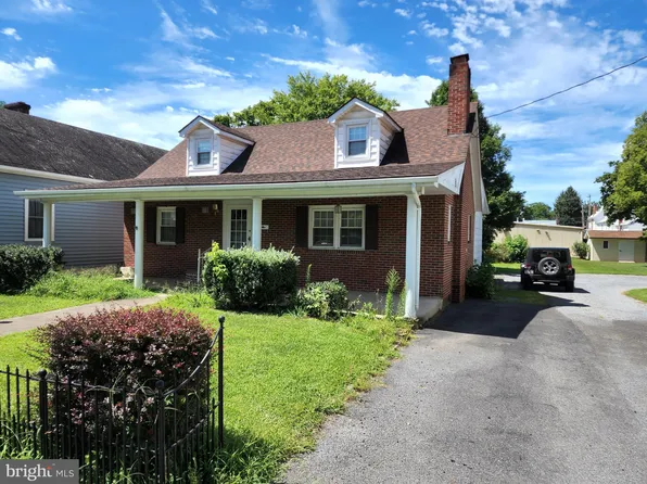117 S Elm St, Moorefield, WV 26836