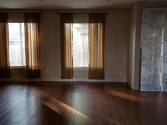 2nd image of 6300 NE 44th Way