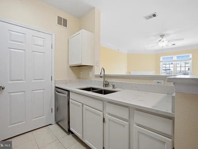 1580 Spring Gate Dr #4415 — Photo 4