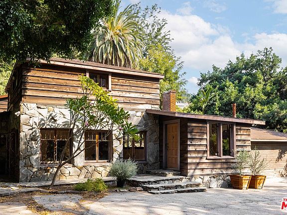 2nd image of 1748 Laurel Canyon Blvd