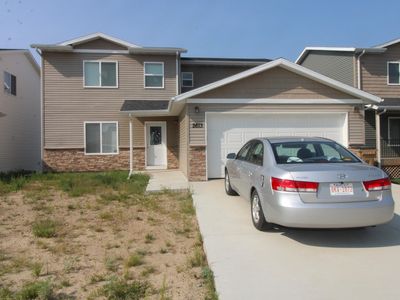 2613 Granite Dr NW, Minot, ND, 58703