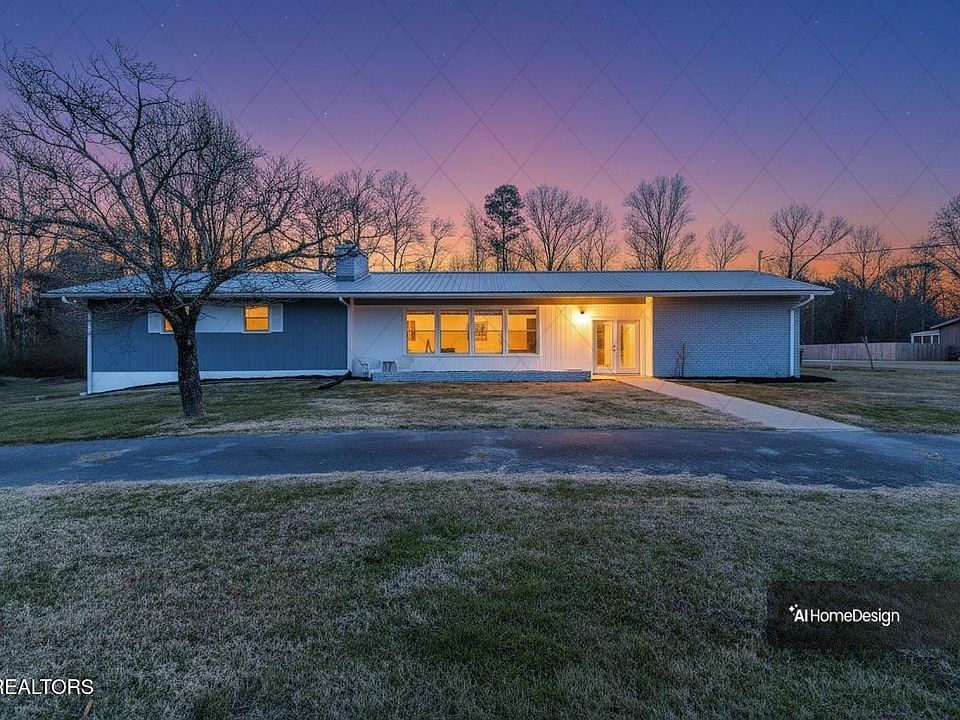 1st image of 940 Riley Dr