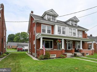 430 S 4th St, Denver, PA 17517