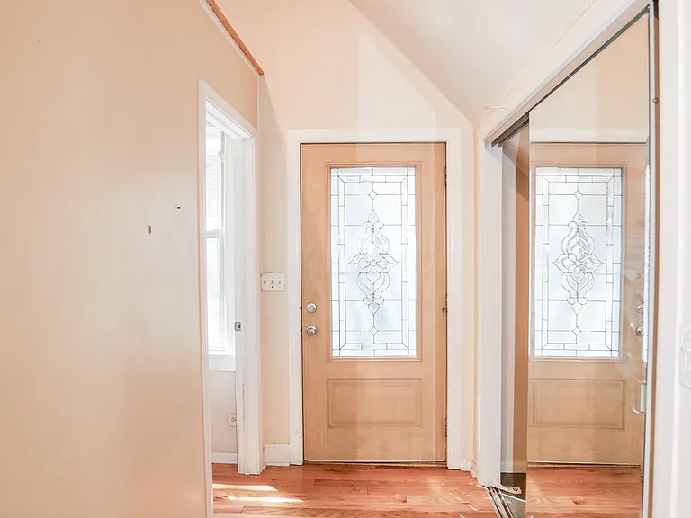1134 W Wellington Ave #2 — Photo 4