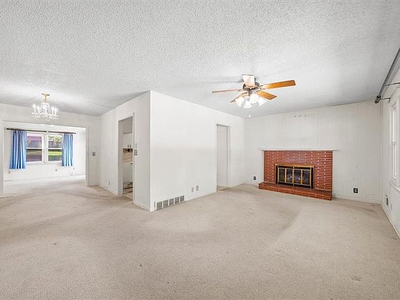 2nd image of 4940 S Fuller Ave