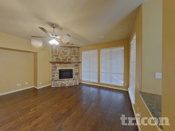 2nd image of 7729 Glencrest Dr