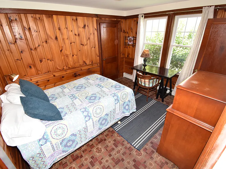 41 Caswell St — Photo 18