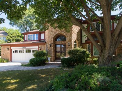 1828 Wakeman Ct, Wheaton, IL, 60187