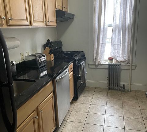 2nd image of 529 8th St #3BB