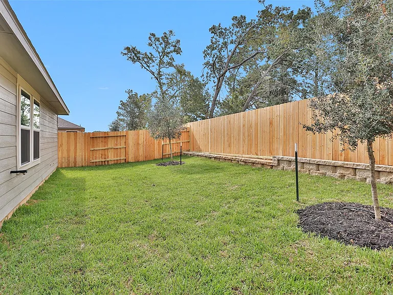 18095 Martin Pines Dr — Photo 36