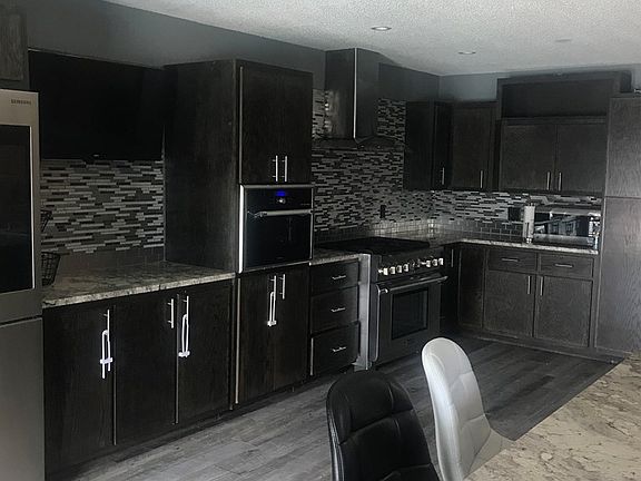 3rd image of 4703 Sunshine Pkwy