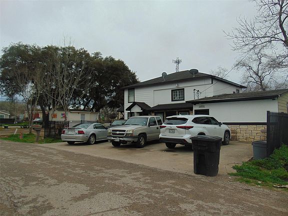 2nd image of 1134 Rosas St