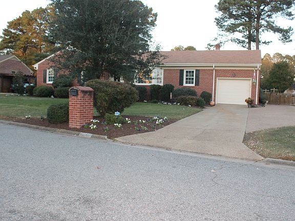 2nd image of 4240 Meadowridge Dr