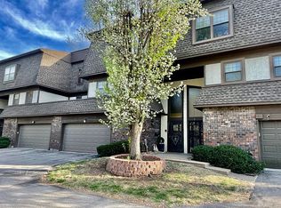 10158 Locust St, Kansas City, MO 64131