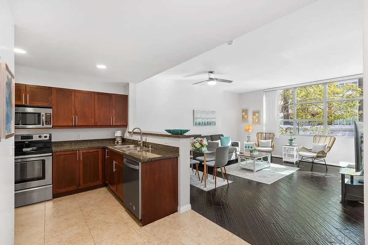 Building Photo - 206 Park Blvd #209