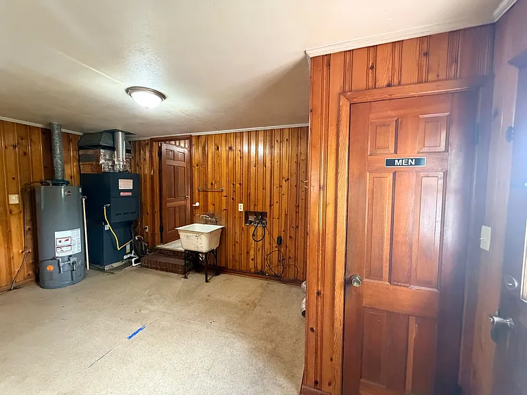 1002 W Alden Ave — Photo 33